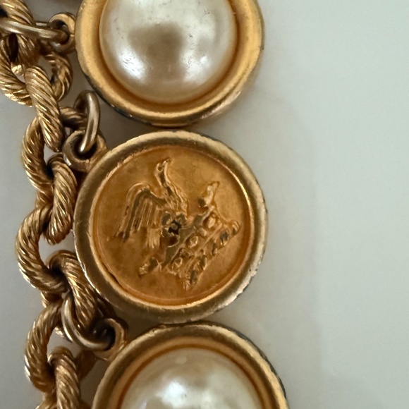 Vintage MISH New York 1980’s Gold Plated Multi Charm Pearl Chain Collar Necklace - Picture 15 of 16